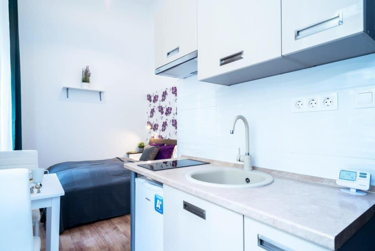 Modern Intimate Studio In The Center Budapeste Exterior foto